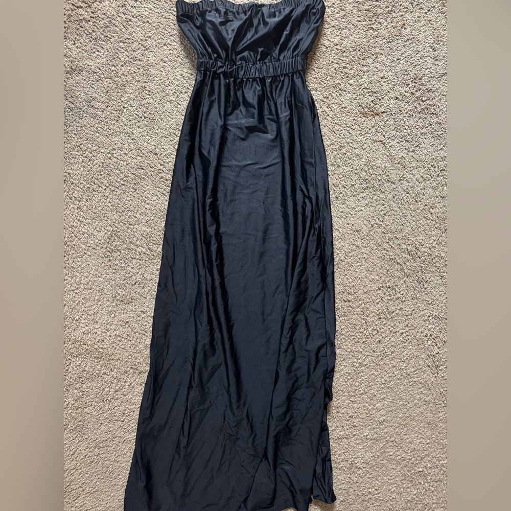 Black Strapless Ruched Maxi - Picture 2 of 6